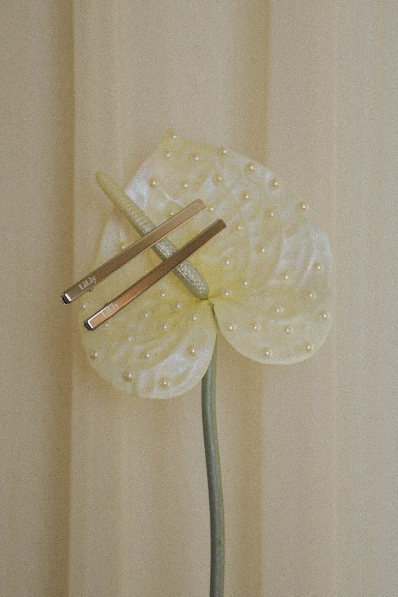 liliy original pin LH-15