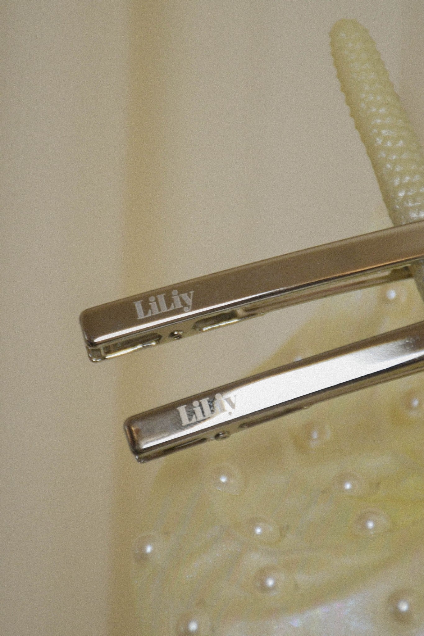 liliy original pin LH-15