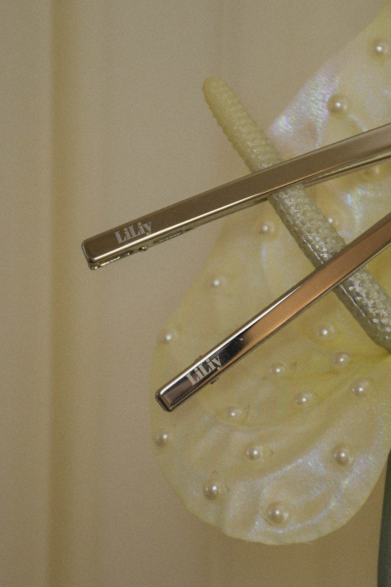 liliy original pin LH-15