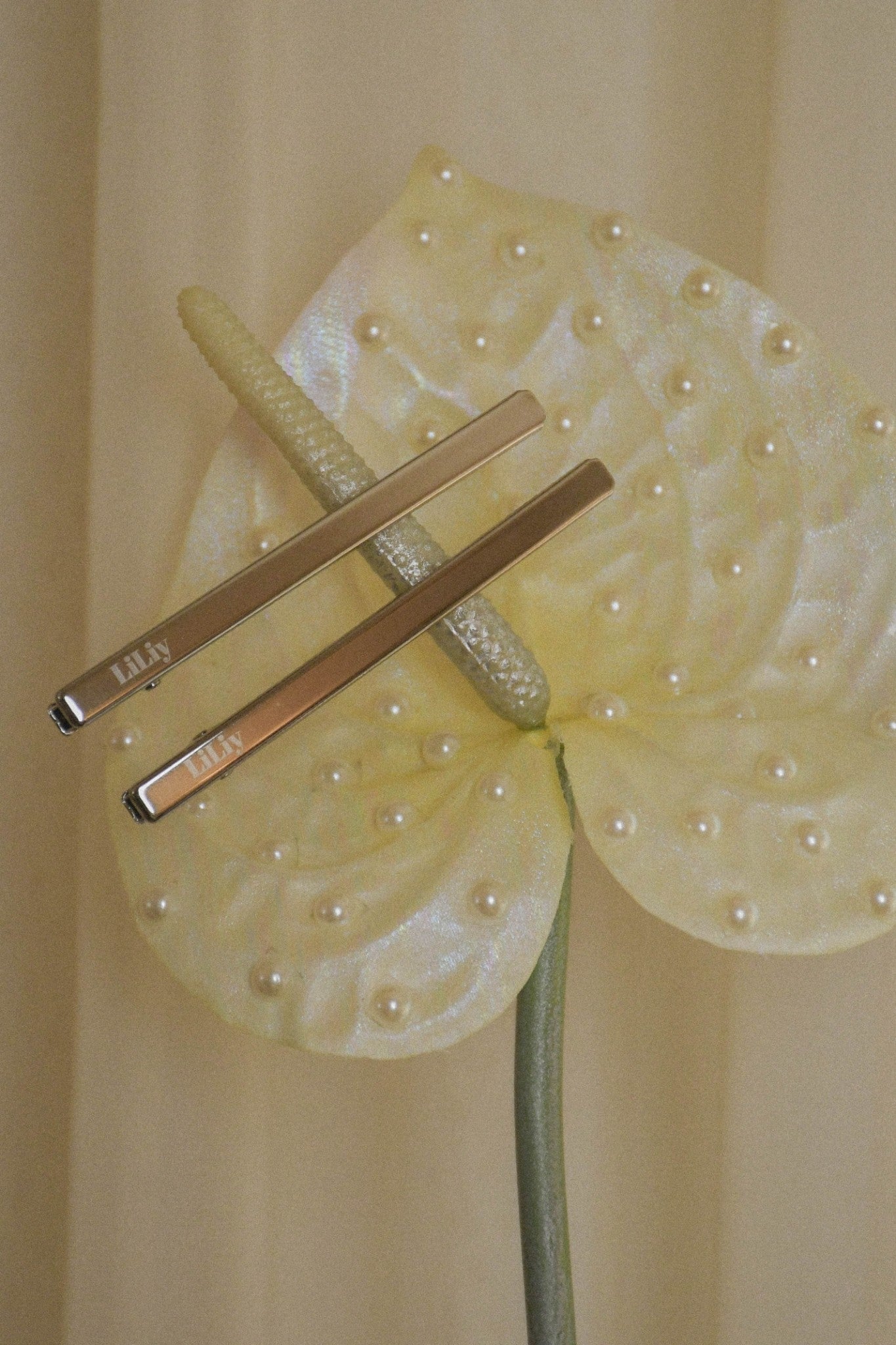 liliy original pin LH-15